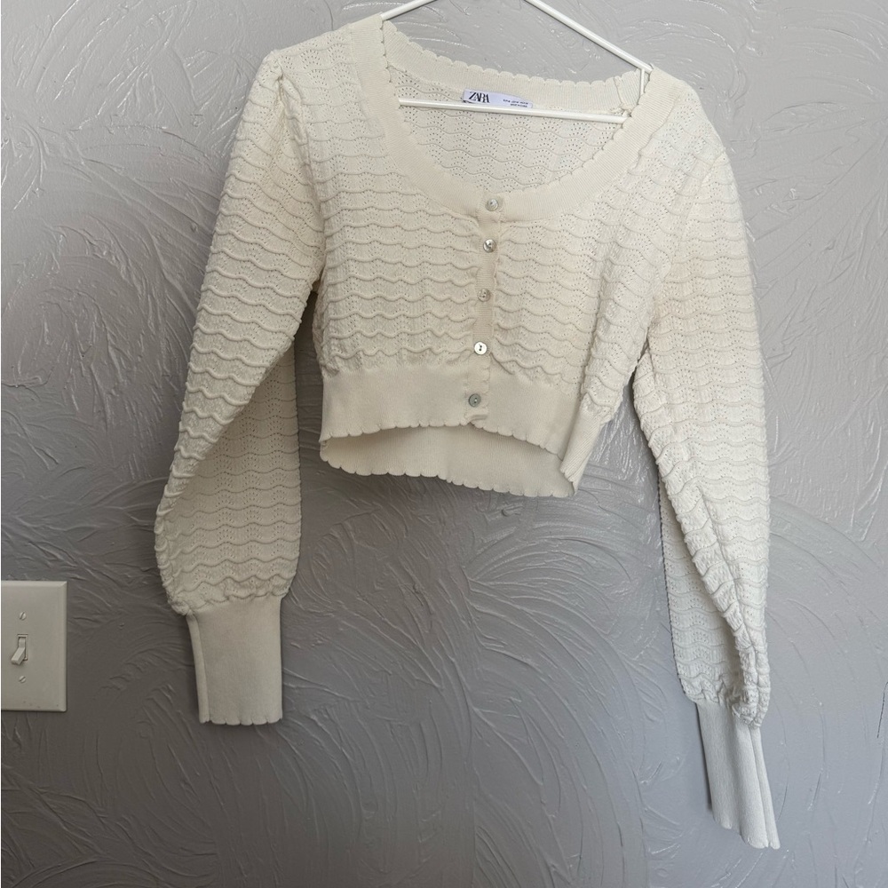 Women’s Zara Button-Up Cropped Cardigan, Medium